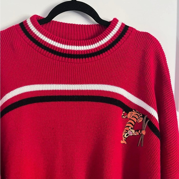 SOLD Vintage Tigger Winnie the Pooh Sweater - Picture 2 of 9